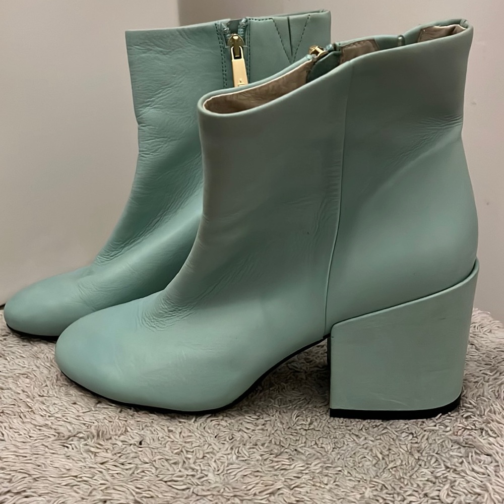 Kenneth Cole mint colored ankle boots